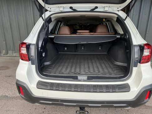 Used 2019 Subaru Outback 3.6R Touring w/ Popular Package #3A AWD/4WD image 16