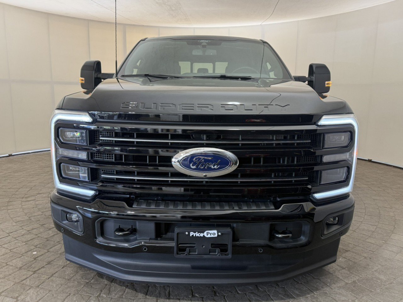 Certified 2025 Ford F250 Platinum AWD/4WD image 2