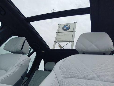 Used 2025 BMW X5 sDrive40i w/ Climate Comfort Package RWD image 28