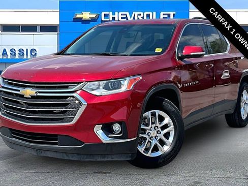 Used 2020 Chevrolet Traverse LT w/ Driver Confidence II Package FWD image 2