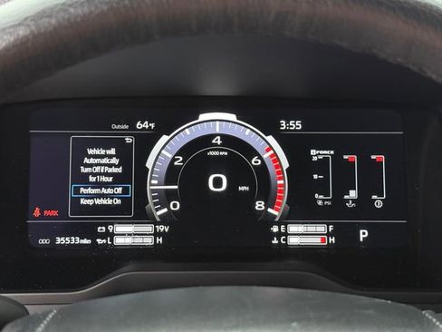Used 2025 Toyota Tundra Limited AWD/4WD image 17