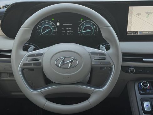 Used 2024 Hyundai Palisade Limited FWD image 23
