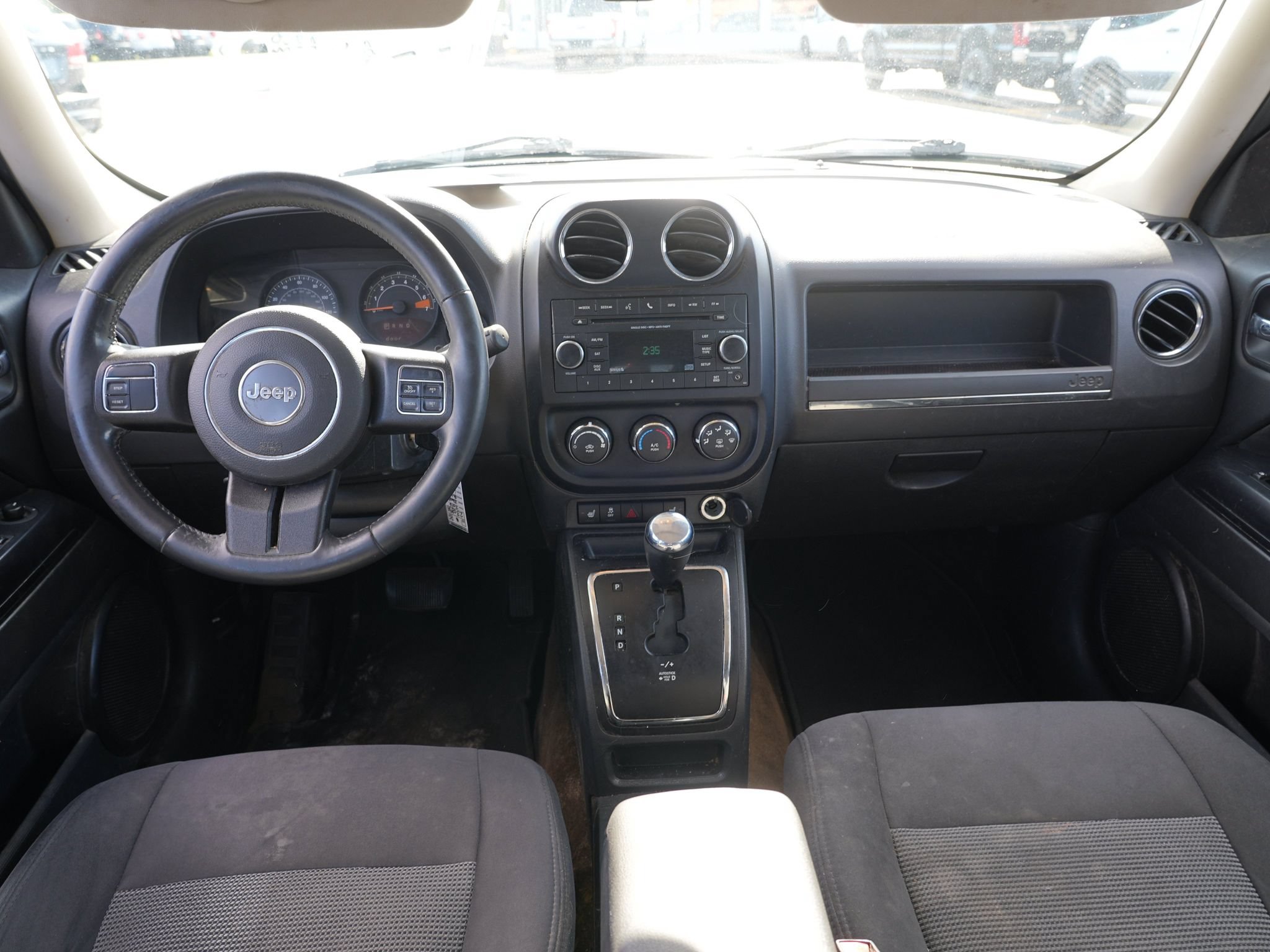 Used 2016 Jeep Patriot Latitude FWD image 22