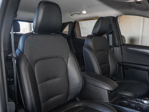 New 2026 Ford Escape SE image 41