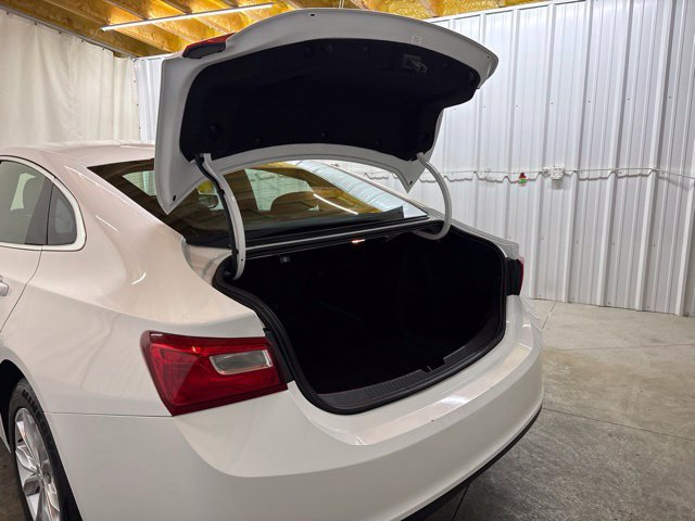 Used 2023 Chevrolet Malibu LT FWD image 9