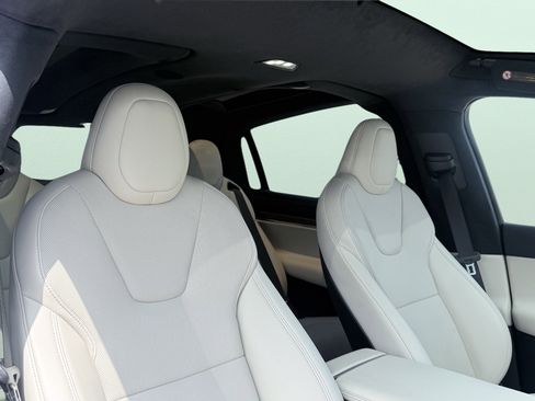 Used 2022 Tesla Model X AWD/4WD image 60
