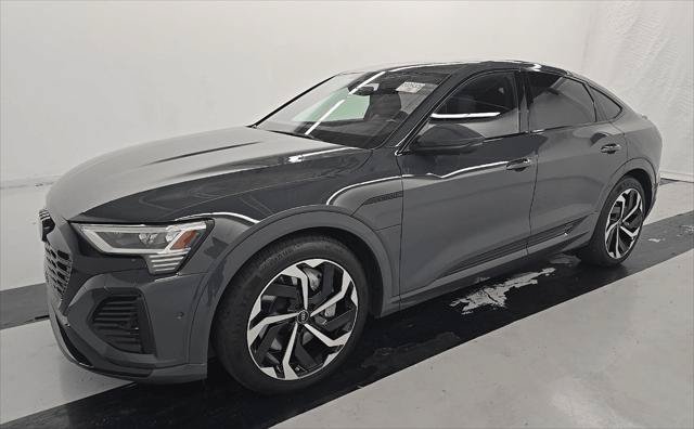 Used 2024 Audi Q8 e-tron Premium Plus AWD/4WD image 1
