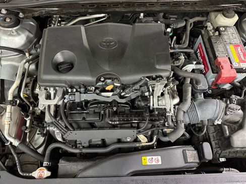 Used 2020 Toyota Camry SE image 39