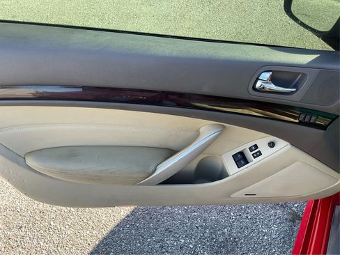 Used 2011 INFINITI G37 Journey w/ Premium Pkg image 16