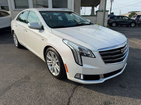 Used 2018 Cadillac XTS Luxury AWD/4WD image 5