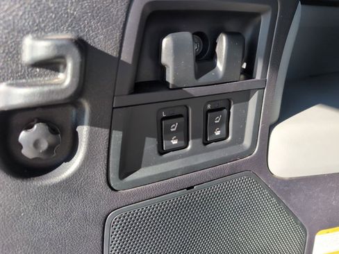 Used 2018 Toyota Sequoia Limited image 11