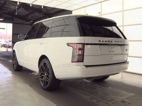 Used 2017 Land Rover Range Rover HSE image 3