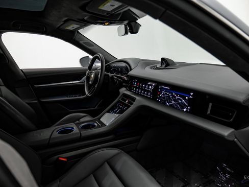 Used 2023 Porsche Taycan Turbo S w/ Premium Package image 40