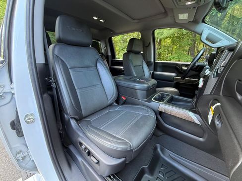 Used 2021 GMC Sierra 2500 Denali w/ Technology Package AWD/4WD image 35