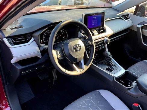 Used 2025 Toyota RAV4 XLE w/ Convenience Package AWD/4WD image 8