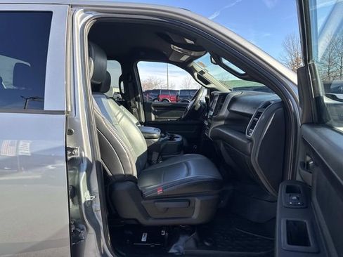 Used 2022 RAM 2500 Tradesman w/ Chrome Appearance Group image 11