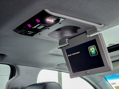 Used 2018 GMC Yukon Denali w/ Open Road Package image 24