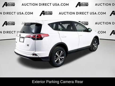 Used 2018 Toyota RAV4 XLE AWD/4WD image 8
