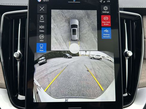 New 2026 Volvo XC90 B6 Plus w/ Protection Package Premier image 28