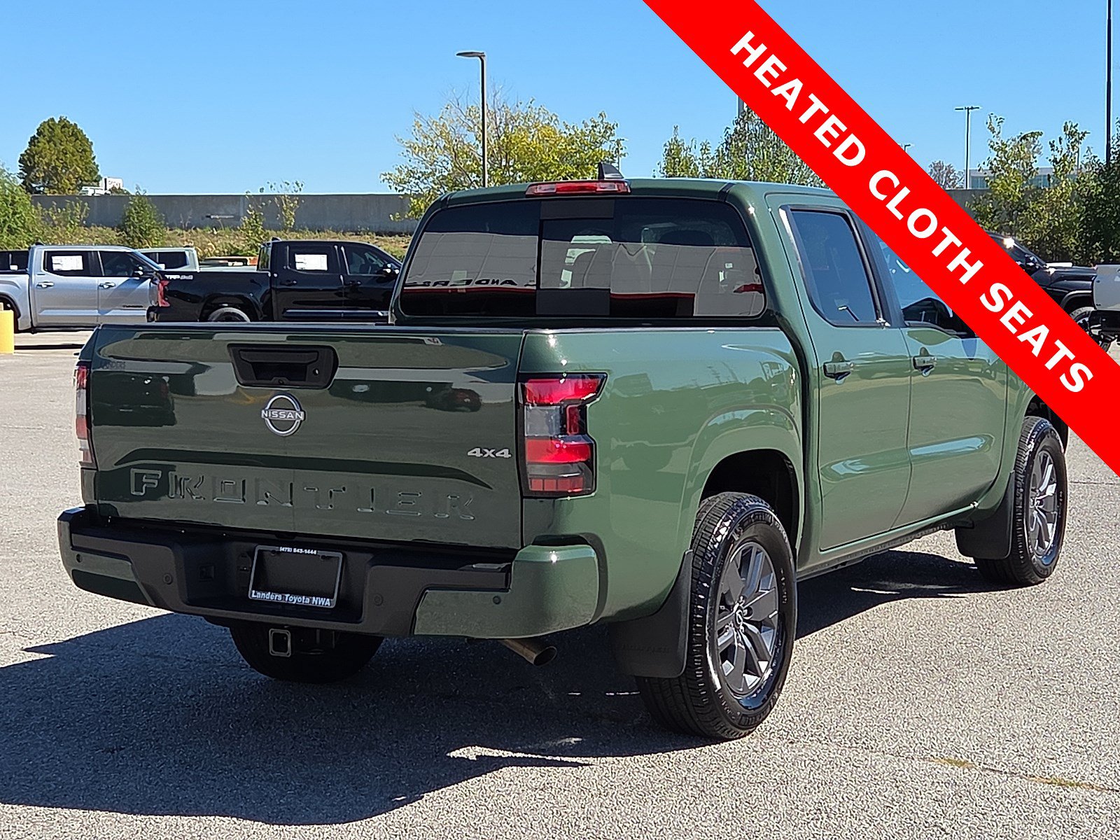Used 2025 Nissan Frontier SV w/ SV Convenience Package AWD/4WD image 5
