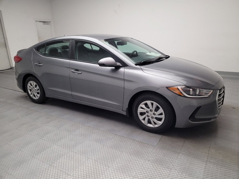 Used 2017 Hyundai Elantra SE w/ Cargo Package FWD image 11