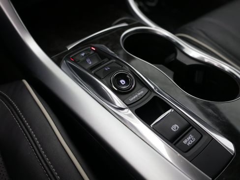 Used 2018 Acura TLX V6 w/ Technology Package FWD image 19