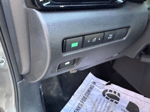Used 2023 Nissan Sentra SV image 16