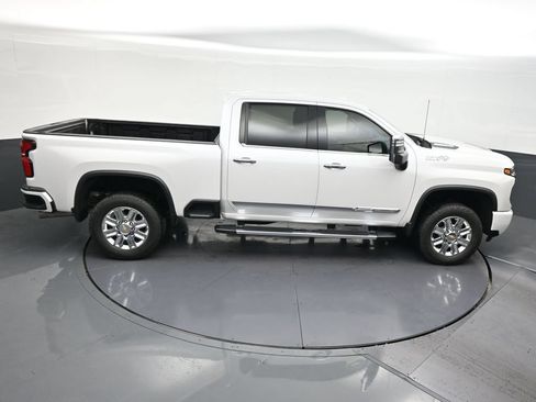 Used 2024 Chevrolet Silverado 2500 High Country AWD/4WD image 21