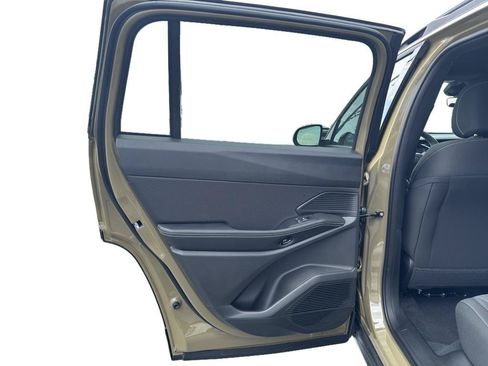 New 2026 Jeep Cherokee Laredo AWD/4WD image 15