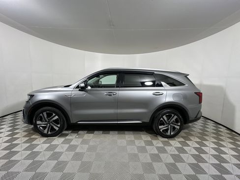 Used 2023 Kia Sorento EX image 4