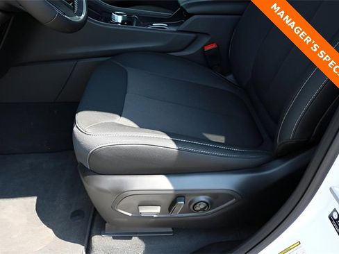 New 2025 Jeep Grand Cherokee Laredo w/ Trailer Tow Package image 12