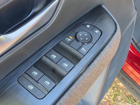 New 2026 Nissan Kicks SV image 16