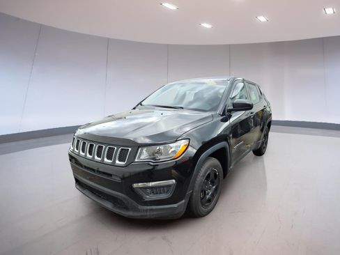 Used 2021 Jeep Compass Sport w/ Cold Weather Group FWD image 2