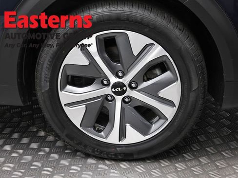 Used 2022 Kia Niro EX w/ Cold Weather Package image 30