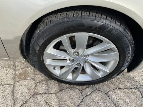 Used 2016 Buick Regal Premium image 31