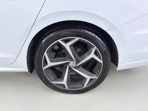 Used 2022 Volkswagen Passat 2.0T R-Line image 34