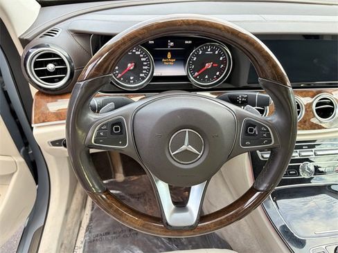 Used 2017 Mercedes-Benz E 300 image 10