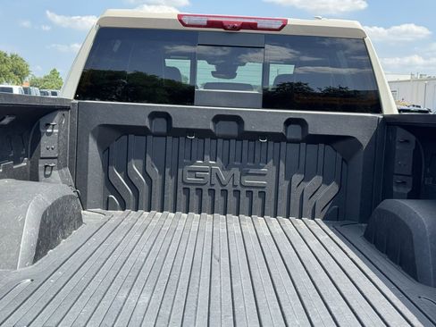 Used 2026 GMC Sierra 1500 Denali Ultimate AWD/4WD image 32