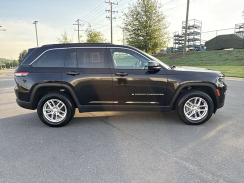 Used 2024 Jeep Grand Cherokee Laredo X w/ Luxury Tech Group I AWD/4WD image 10
