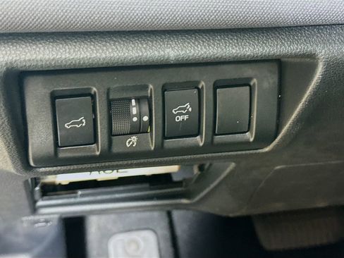 Used 2023 Subaru Outback Premium AWD/4WD image 10