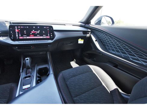 Used 2025 Dodge Charger Daytona R/T w/ Quick Order Package 25M R/T AWD/4WD image 11