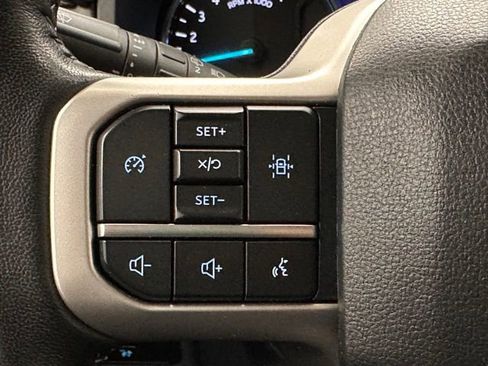 Used 2024 Ford Expedition XLT image 9