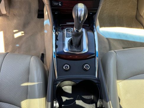 Used 2010 INFINITI G37 Journey w/ Premium Pkg RWD image 19