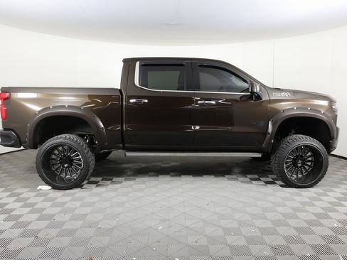 Used 2019 Chevrolet Silverado 1500 High Country w/ Technology Package image 4