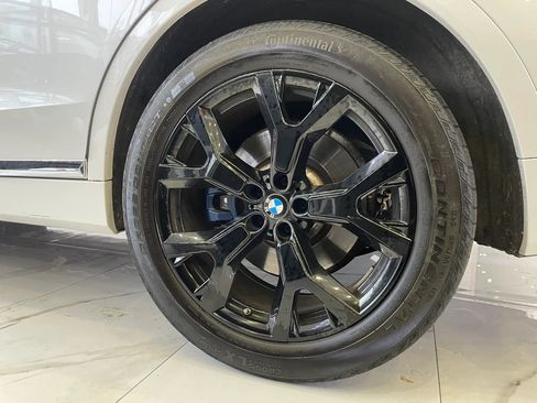 Used 2022 BMW X7 xDrive40i w/ Premium Package AWD/4WD image 33
