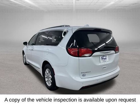 Used 2020 Chrysler Pacifica Touring-L FWD image 10