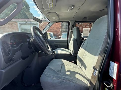 Used 2008 Ford E-350 and Econoline 350 XLT image 4