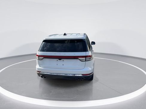 Used 2025 Lincoln Aviator Reserve w/ Illumination Package AWD/4WD image 6