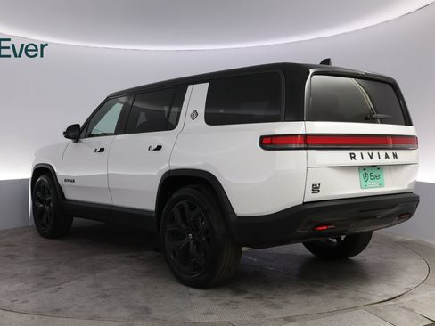 Used 2025 Rivian R1S Adventure AWD/4WD image 17