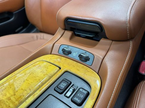 Used 2004 Lexus SC 430 Convertible RWD image 35